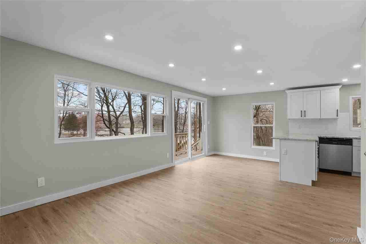 8 Teatown Ct - Photo 4 of 24