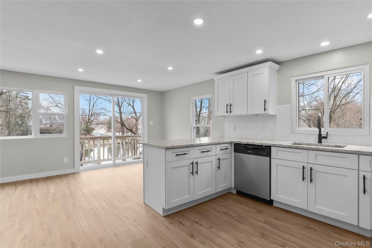 8 Teatown Ct - Photo 6 of 24