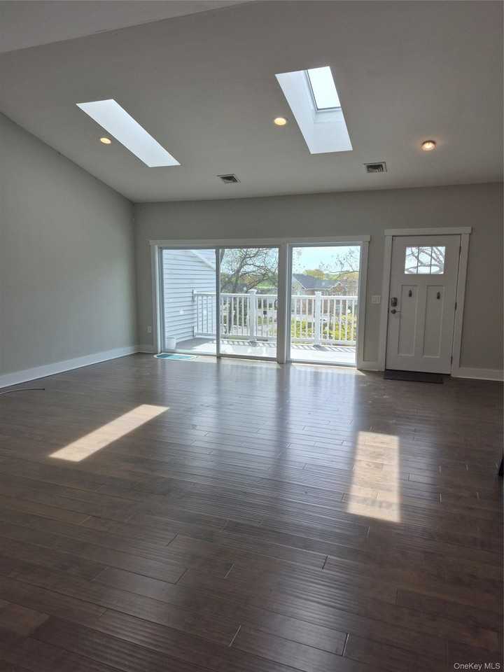 44 Fox Hill Dr - Photo 6 of 24