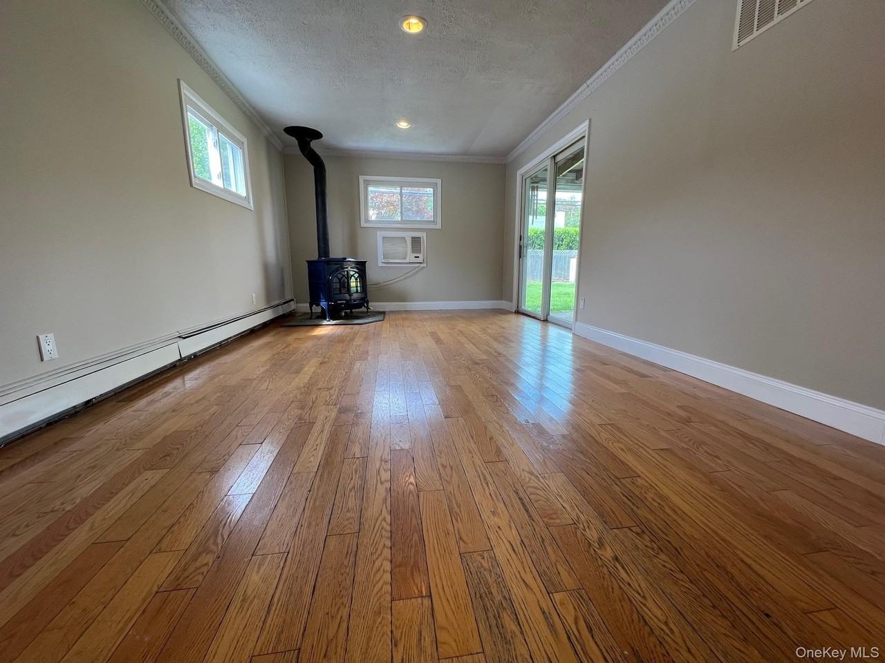 51 Friendly Rd - Photo 6 of 14