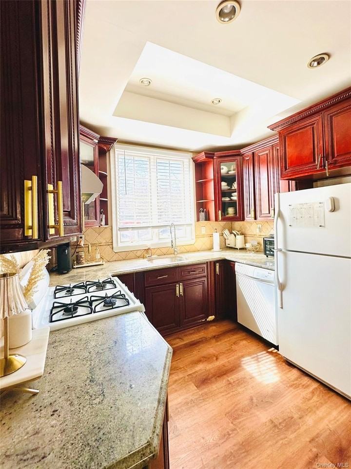 48 Macfarland Ave - Photo 6 of 13