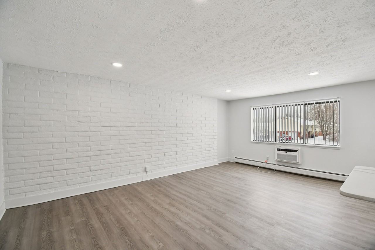 Little Creek Apartments - Photo 6 of 23
