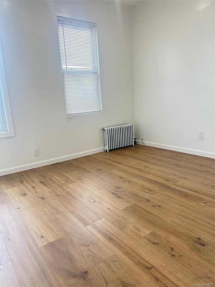 10869 50th Ave - Photo 3 of 10