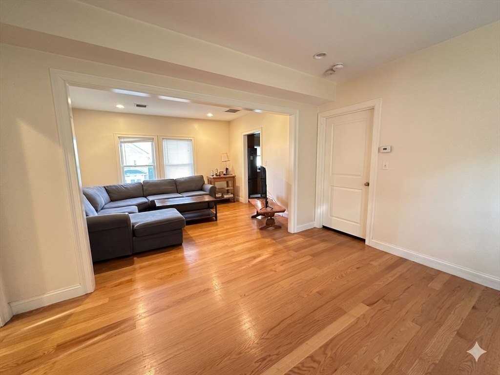 50 Carleton St #50 - Photo 2 of 13