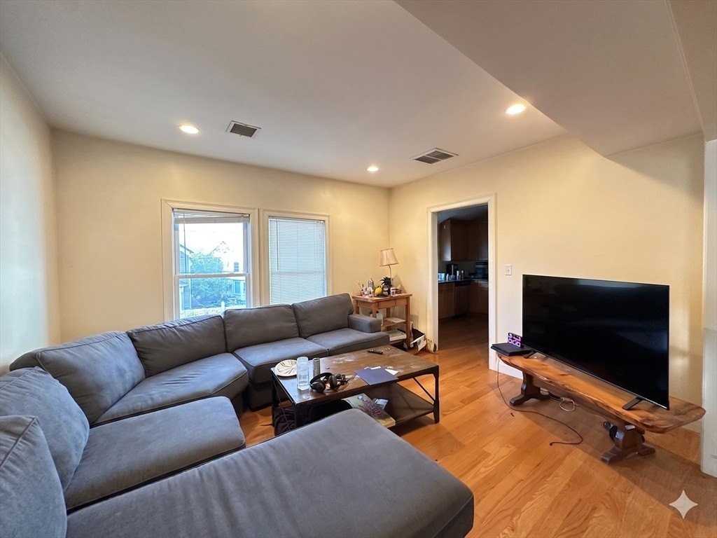 50 Carleton St #50 - Photo 3 of 13