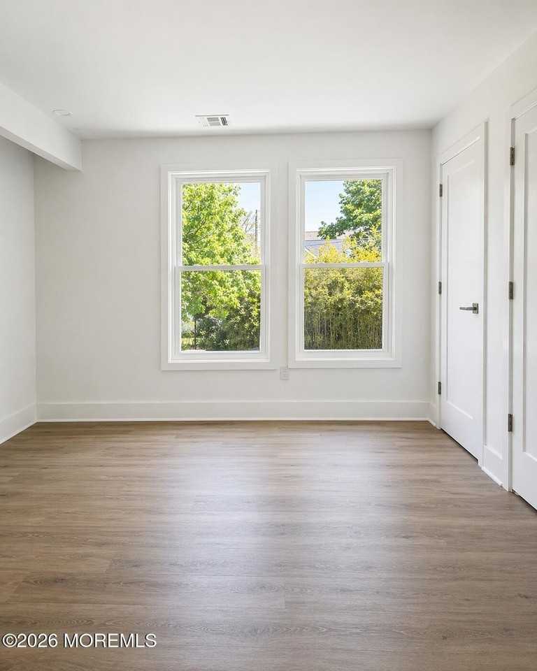 506 Bath Ave #2 - Photo 6 of 9