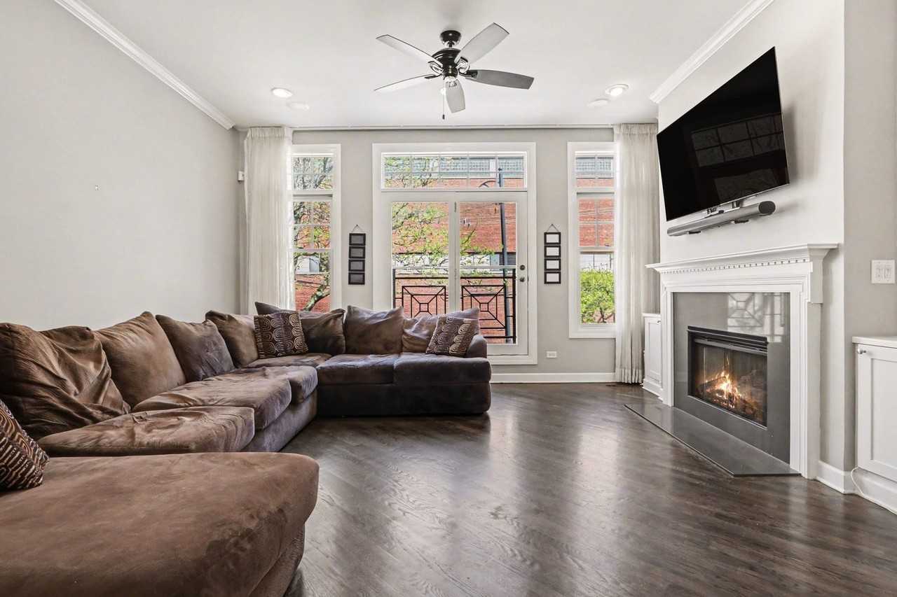 331 E Cullerton St - Photo 5 of 28