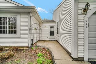 533 Lyon Dr - Photo 1 of 1