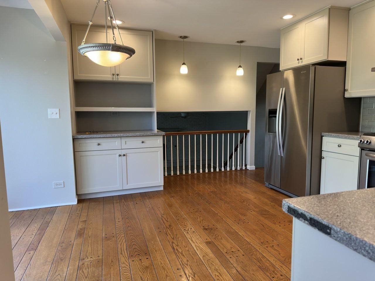 1920 E Peachtree Ln - Photo 3 of 18