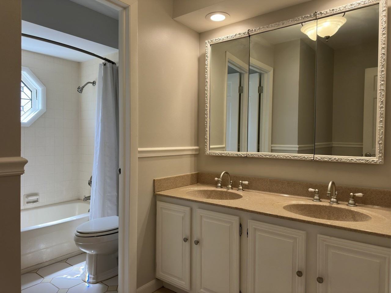 1920 E Peachtree Ln - Photo 6 of 18