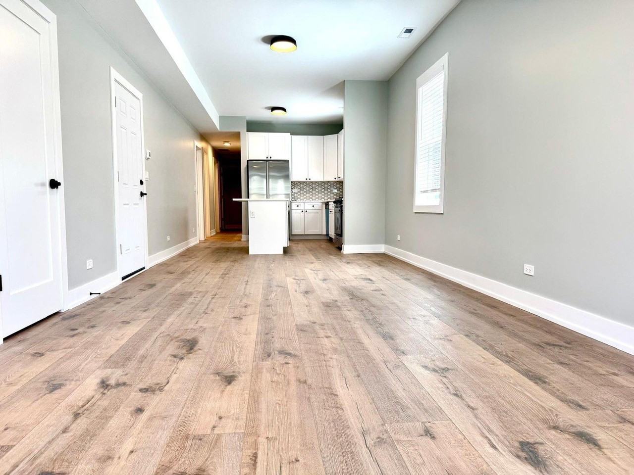 1709 N Maplewood Ave #3F - Photo 3 of 18