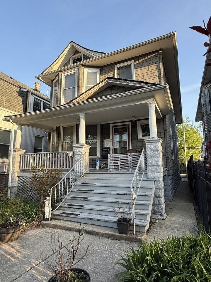 4129 W School St #2 - Photo 2 of 21