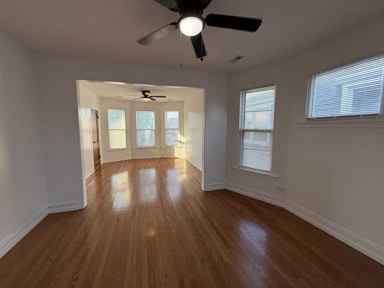 4129 W School St #2 - Photo 5 of 21