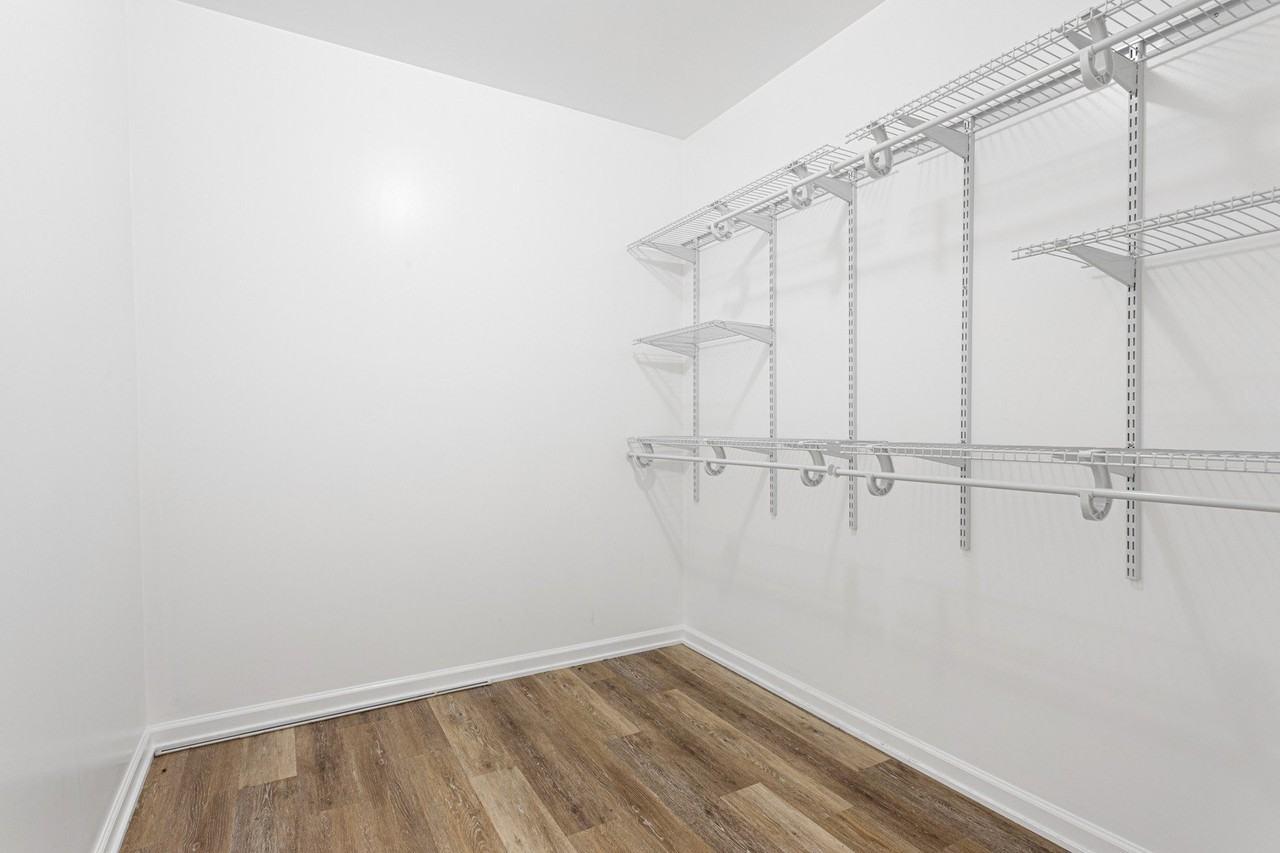 3320 W Diversey Ave #B - Photo 7 of 12