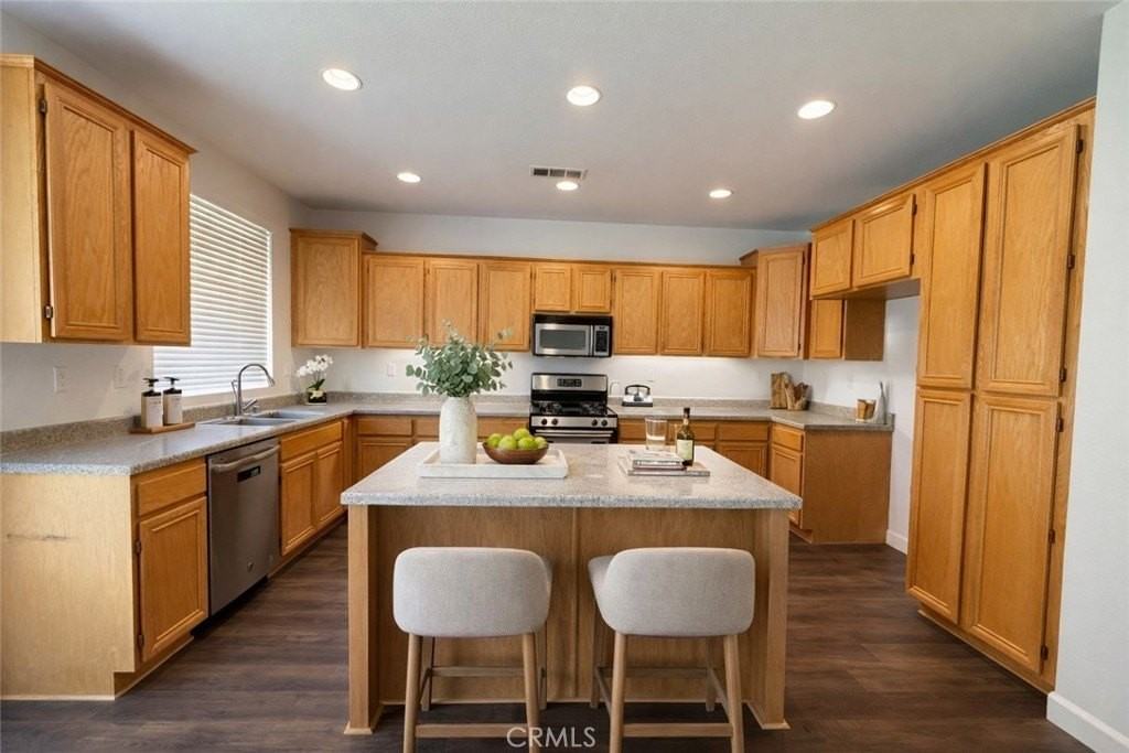 11971 Limestone Ct - Photo 2 of 25