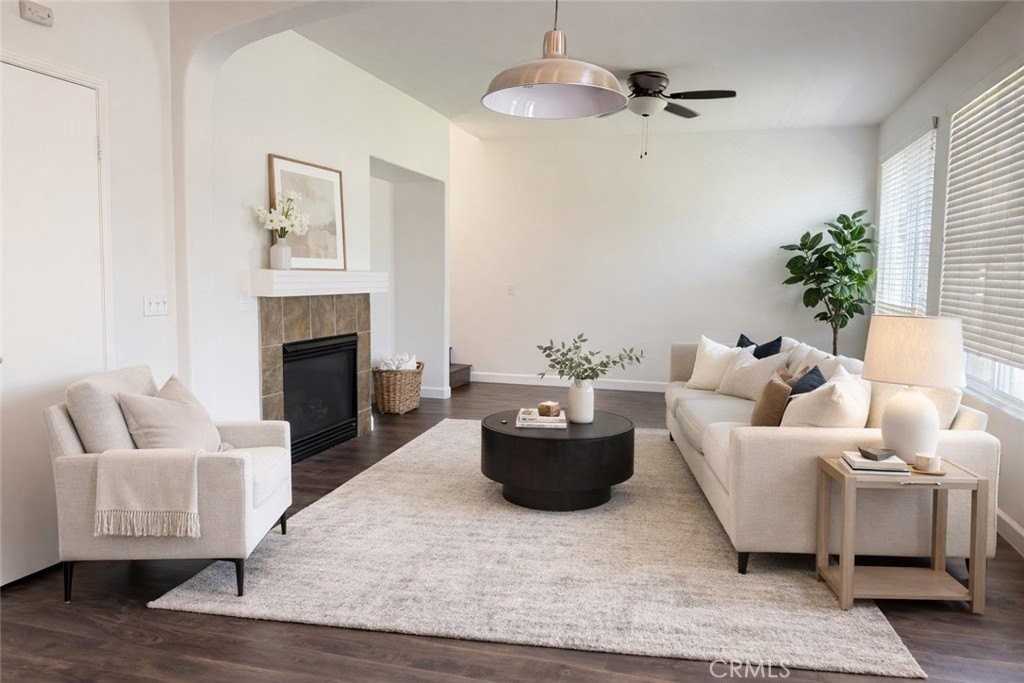 11971 Limestone Ct - Photo 4 of 25