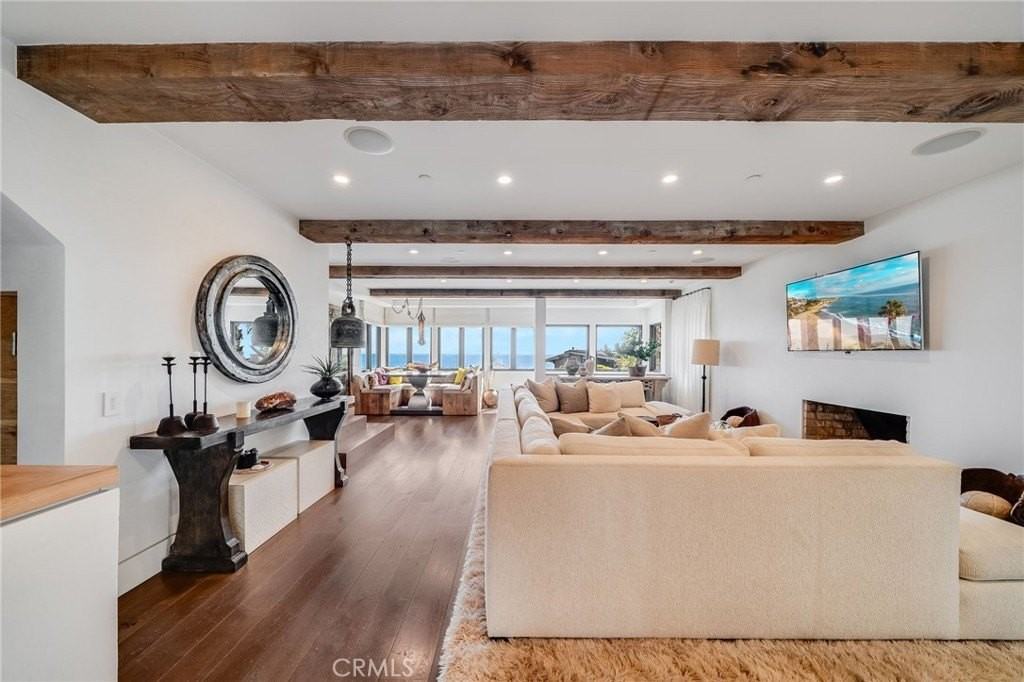 1920 Ocean Way - Photo 7 of 39