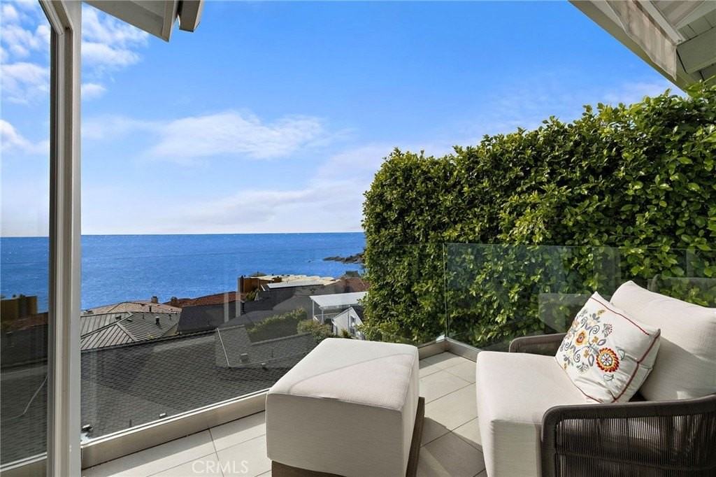 2609 Victoria Dr - Photo 2 of 27