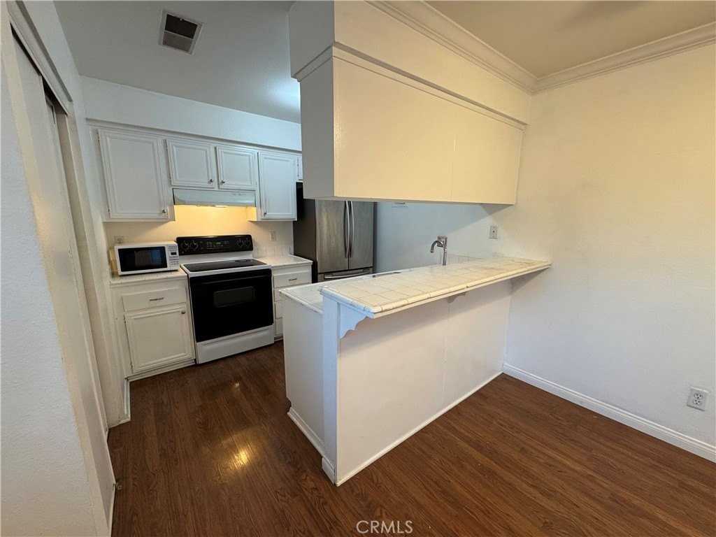 16392 De Anza Cir - Photo 7 of 20