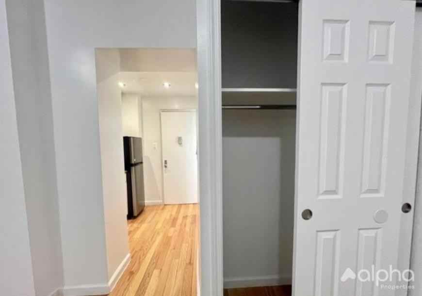 315 E 108th St - Photo 3 of 7