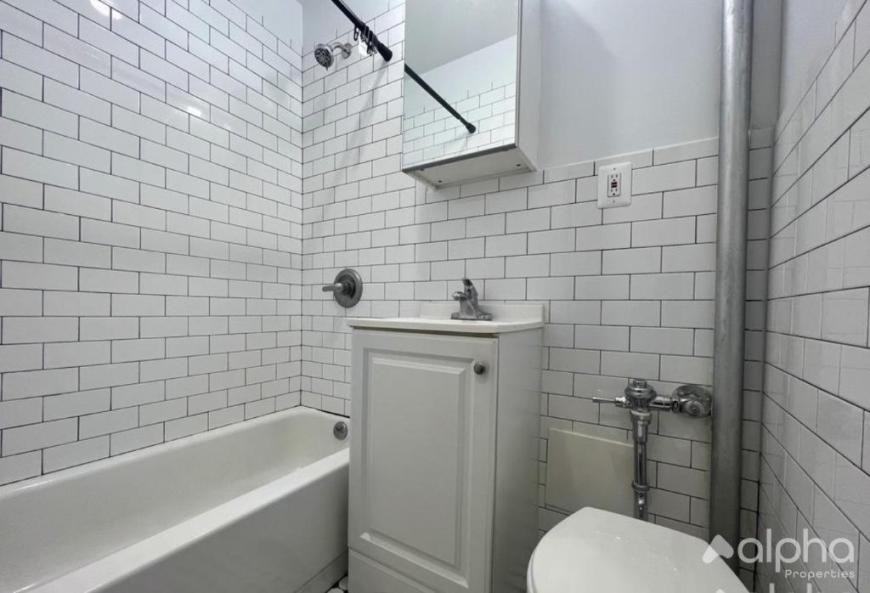 315 E 108th St - Photo 5 of 7