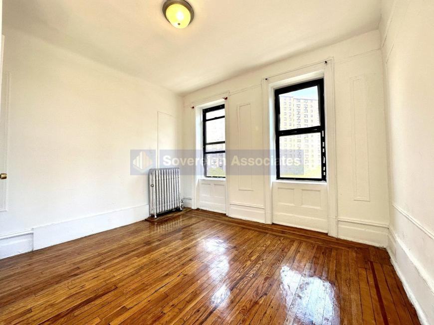 3139 Broadway - Photo 3 of 10