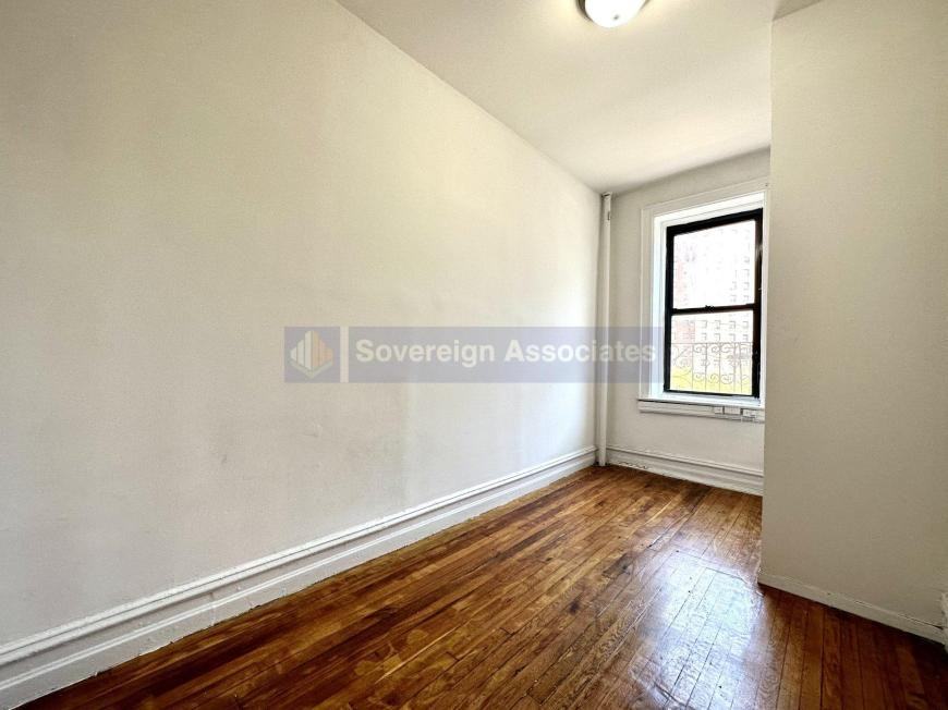 3139 Broadway - Photo 5 of 10