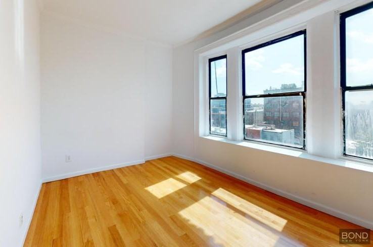 387 S 4th St - Photo 6 of 7