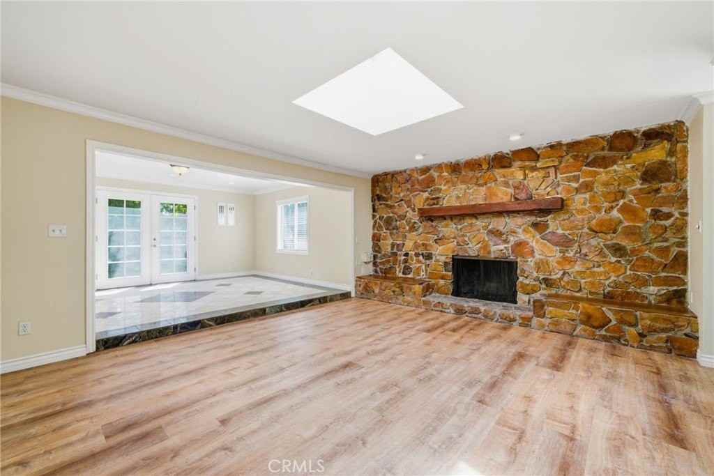 15952 Quartz St - Photo 3 of 13