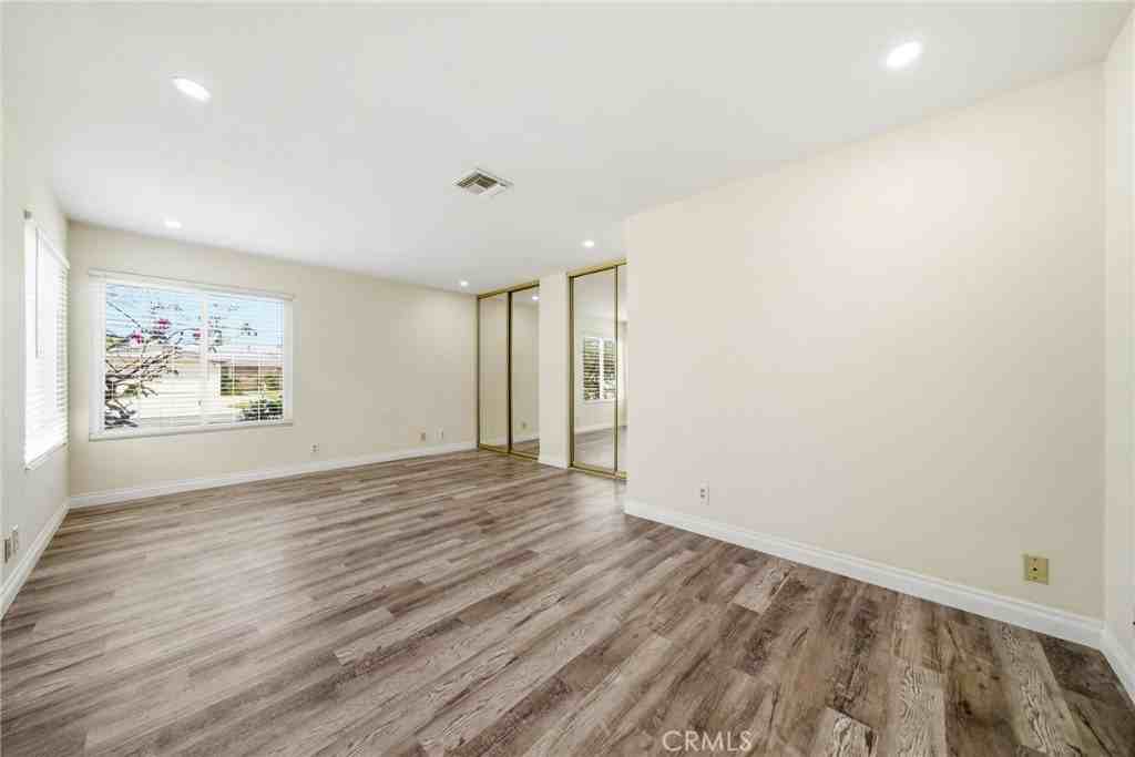 15952 Quartz St - Photo 6 of 13