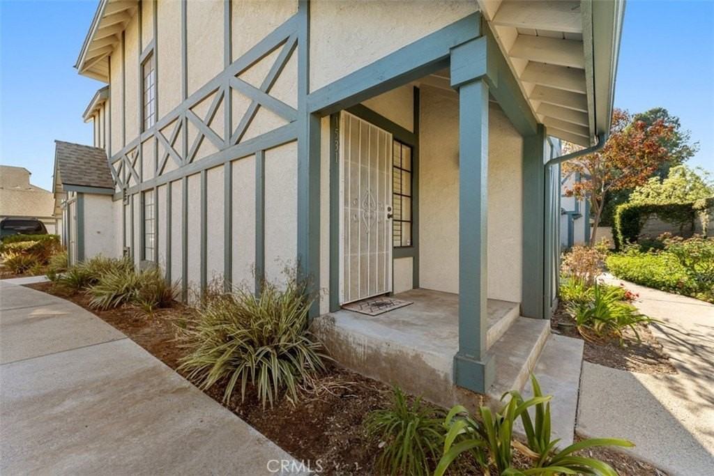 1531 W Nottingham Ln - Photo 2 of 20