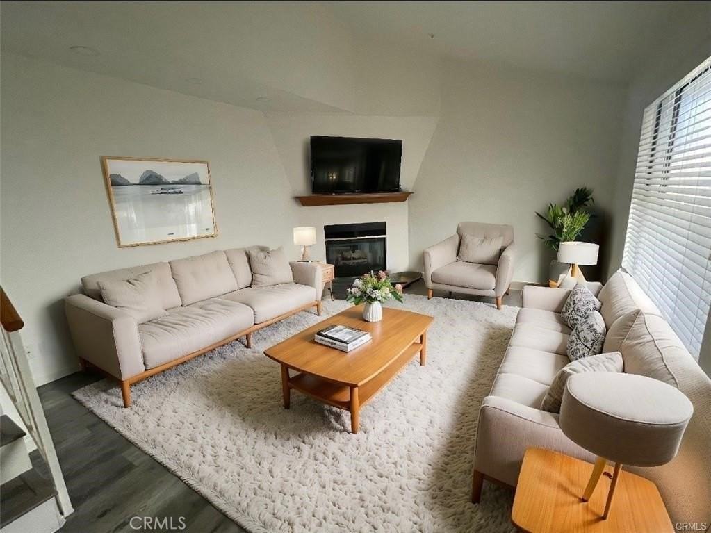 521 W Duarte Rd #E - Photo 4 of 34