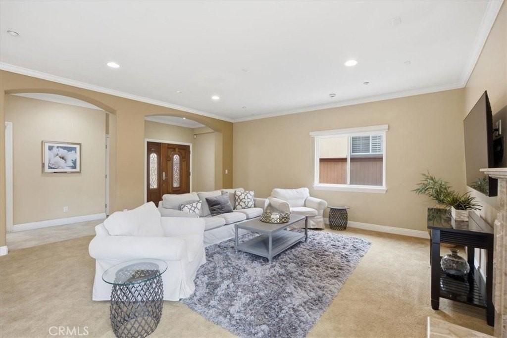 1805 Speyer Ln #B - Photo 3 of 35