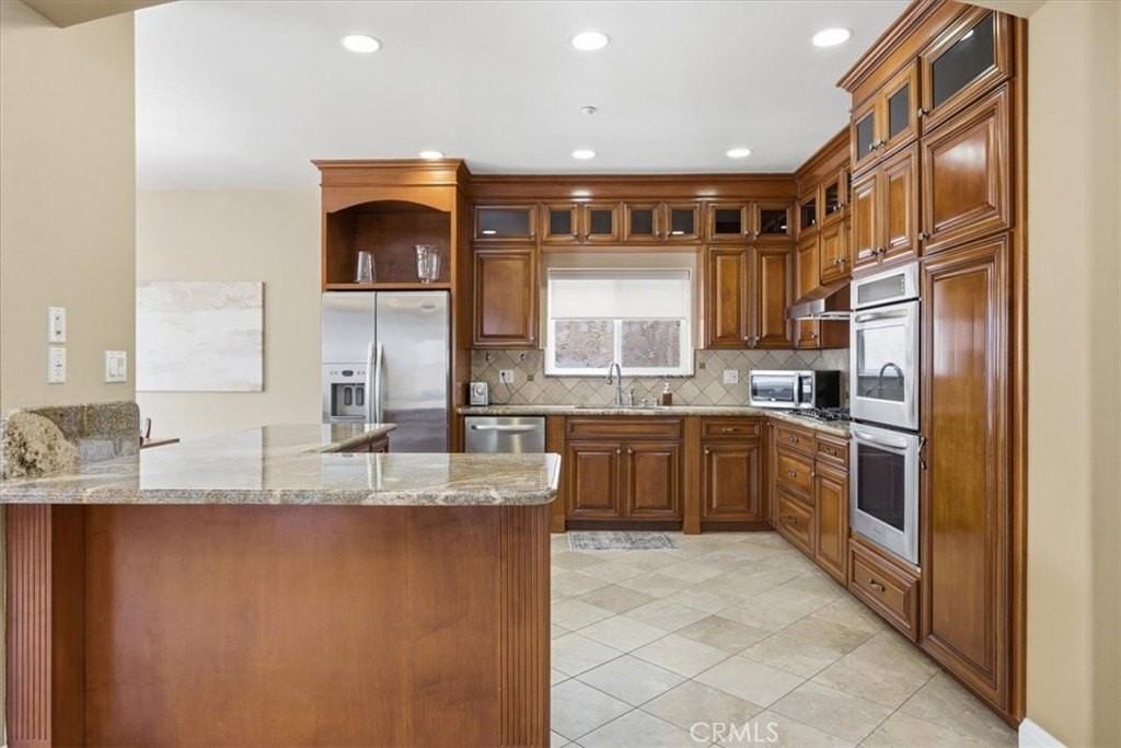 1805 Speyer Ln #B - Photo 6 of 35