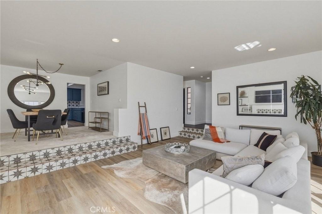 716 N Lucia Ave #B - Photo 5 of 50