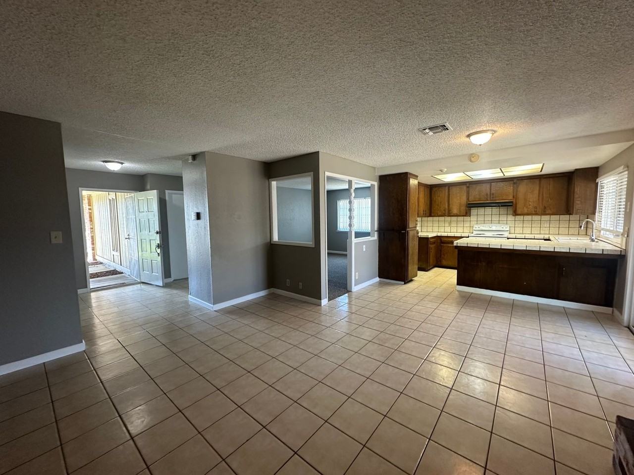 1175 E Edison St - Photo 2 of 29