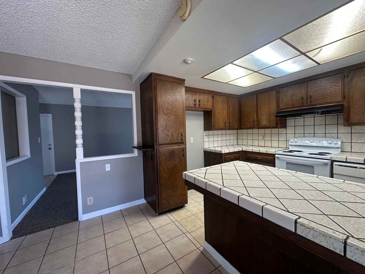 1175 E Edison St - Photo 5 of 29