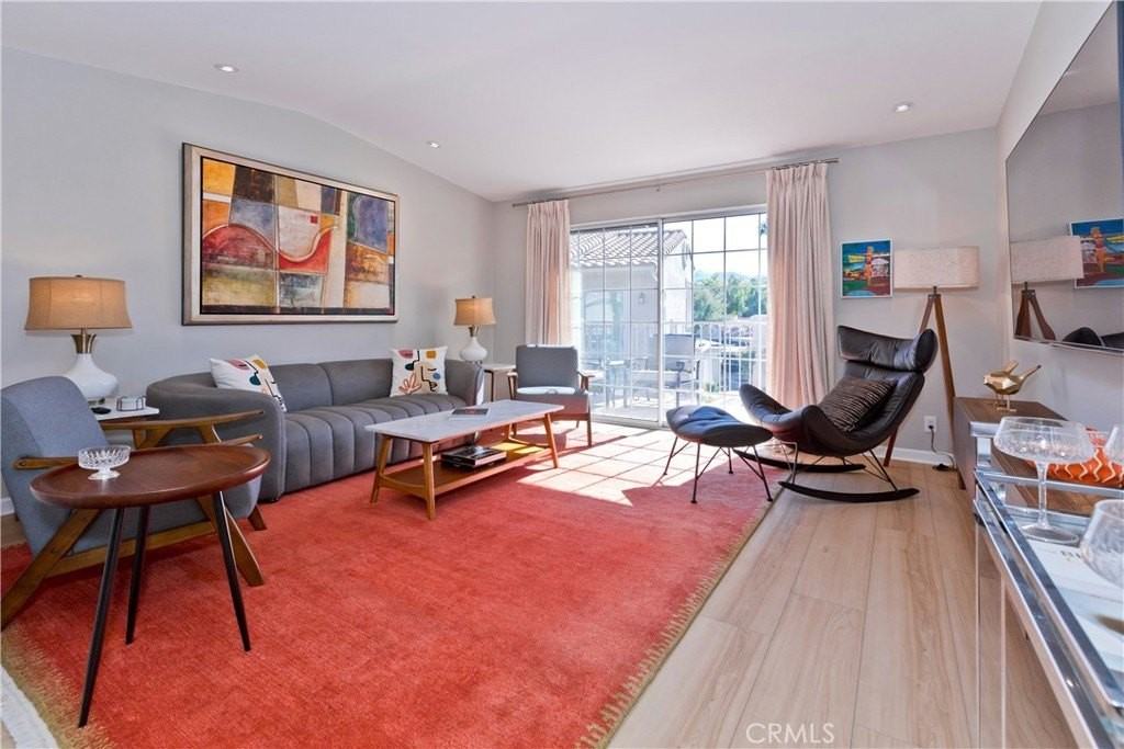 505 S Farrell Dr #H44 - Photo 5 of 18