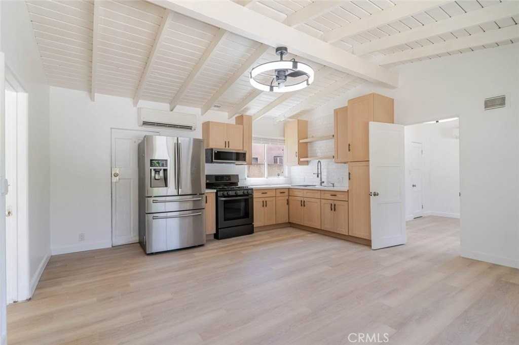 5730 Willowcrest Ave - Photo 7 of 18