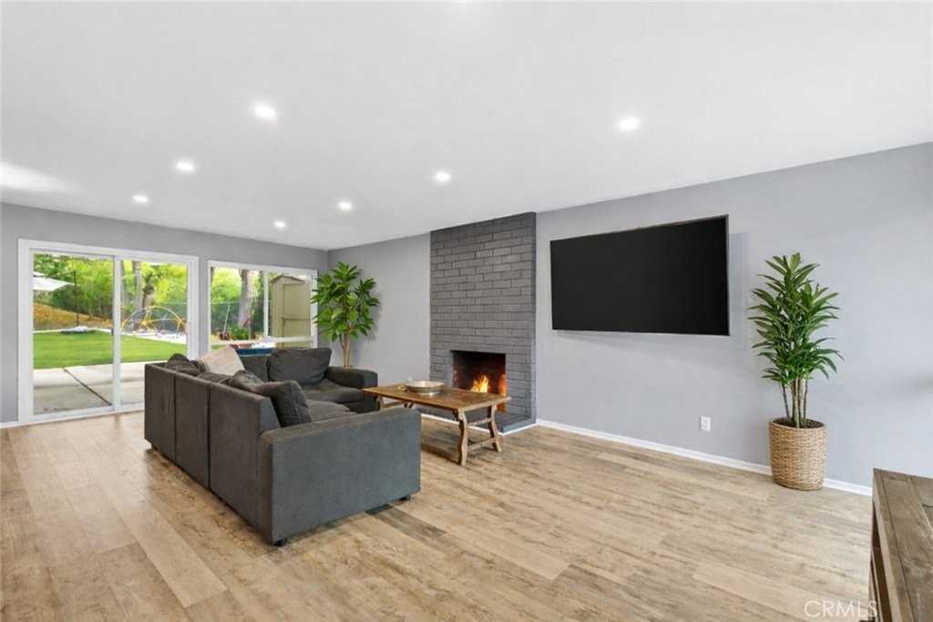 5500 Blanco Ave - Photo 6 of 37