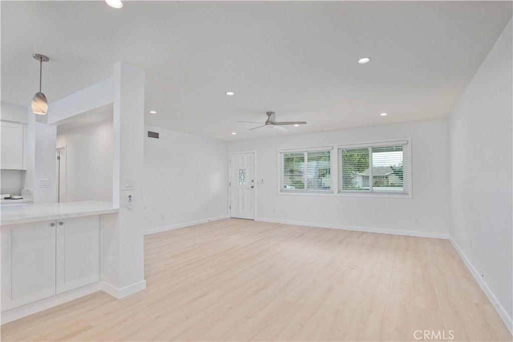 10533 Hillview Ave - Photo 7 of 23