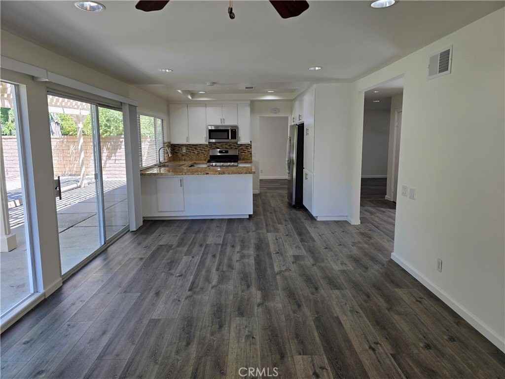 25317 Avenida Ronada - Photo 7 of 50