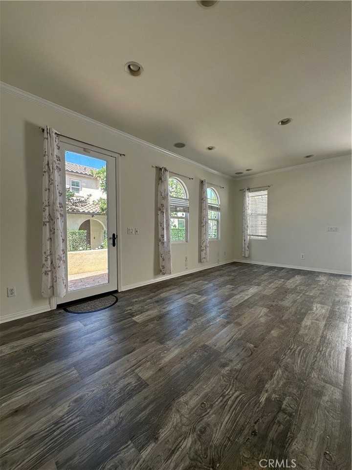 3224 S Bethany Paseo - Photo 2 of 15