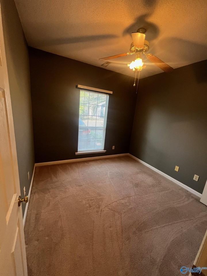 111 Bentworth Ln - Photo 4 of 11
