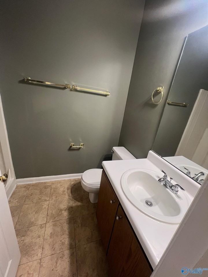 111 Bentworth Ln - Photo 5 of 11