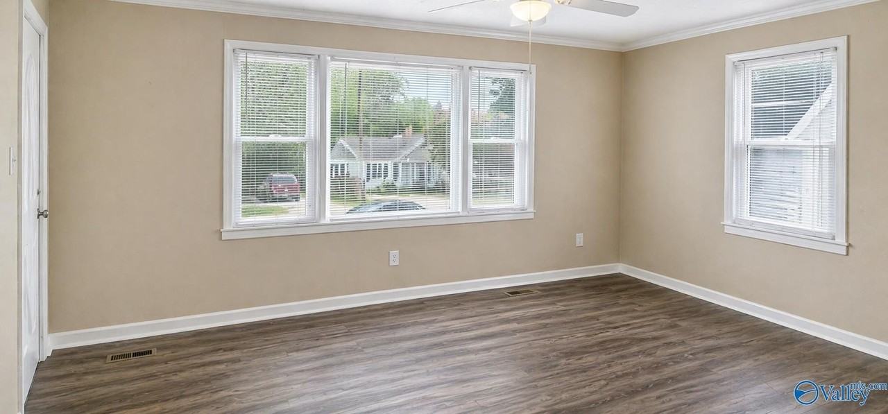 3912 Pine Ave Sw - Photo 2 of 8