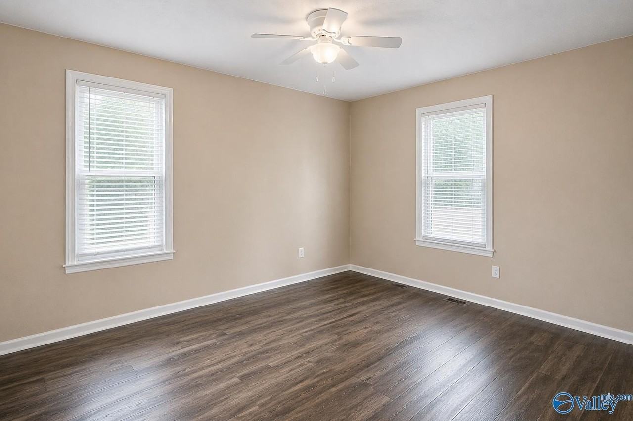 3912 Pine Ave Sw - Photo 4 of 8