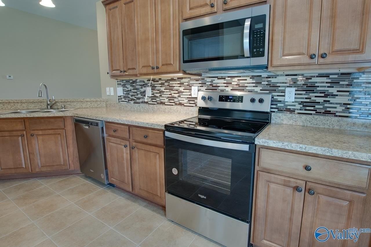 103 Fields Pond Dr - Photo 5 of 26