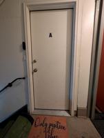 featured image of 18 1/2 Pearl St