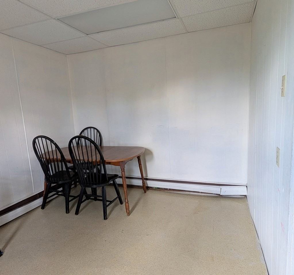 18 1/2 Pearl St - Photo 5 of 8